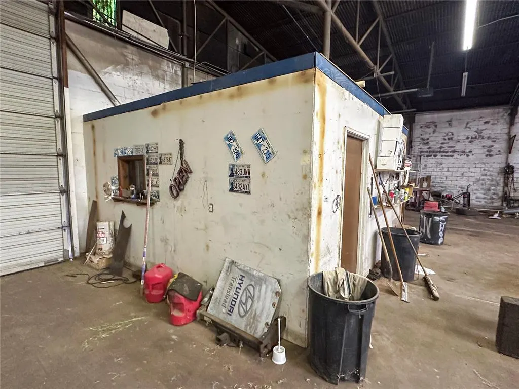 Photo 10 — 1406 Neptune Drive, Clinton, OK 73601