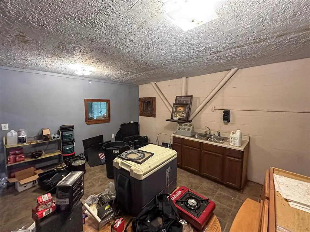 Photo 14 — 1406 Neptune Drive, Clinton, OK 73601