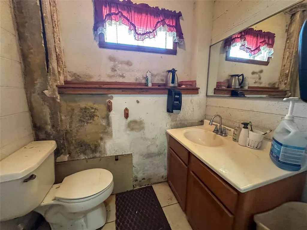 Photo 18 — 1406 Neptune Drive, Clinton, OK 73601