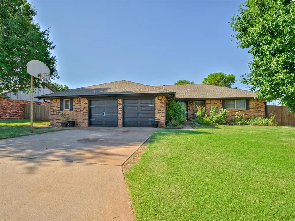 Photo 4 — 617 Hoehner Avenue, Okarche, OK 73762