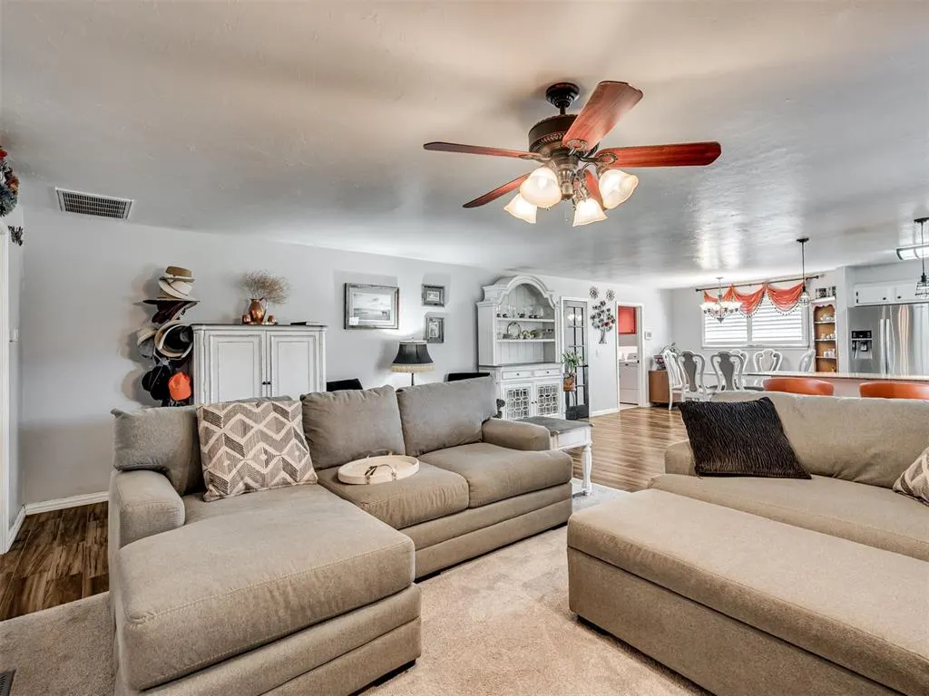 Photo 14 — 617 Hoehner Avenue, Okarche, OK 73762