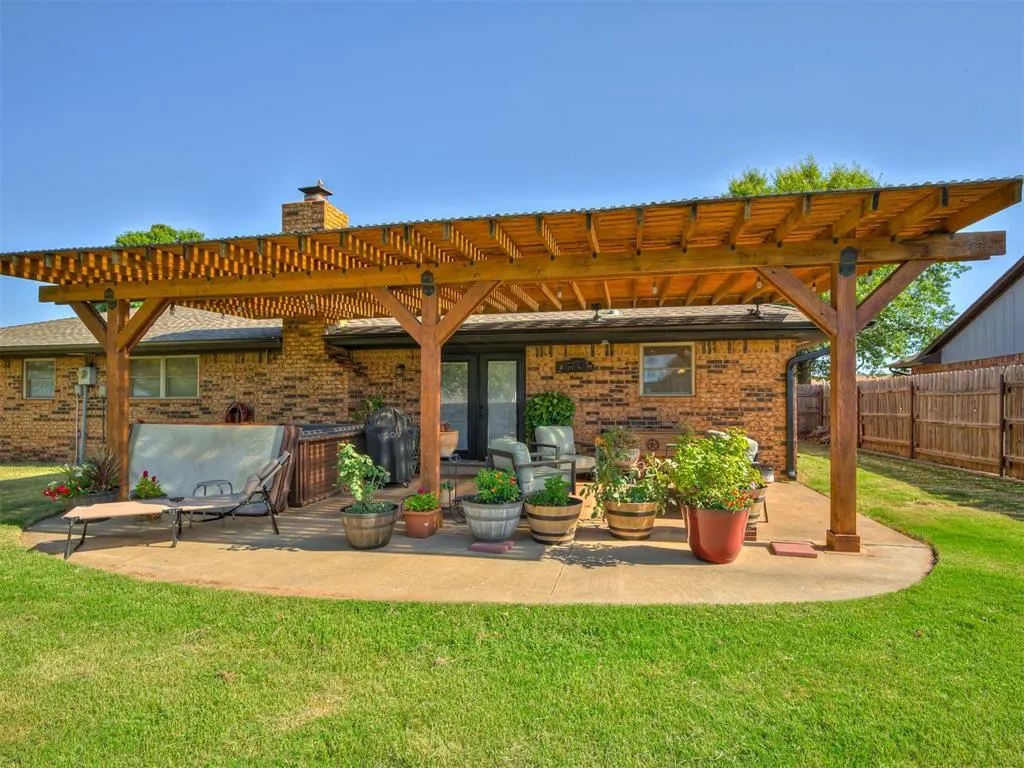 Photo 37 — 617 Hoehner Avenue, Okarche, OK 73762