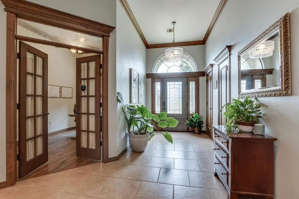 Front exterior — 825 Silver Tree Drive, Choctaw, OK 73020