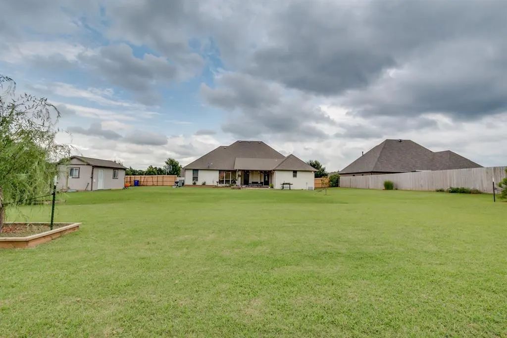 Photo 23 — 825 Silver Tree Drive, Choctaw, OK 73020