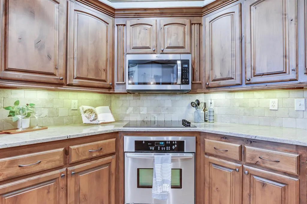 Photo 9 — 825 Silver Tree Drive, Choctaw, OK 73020