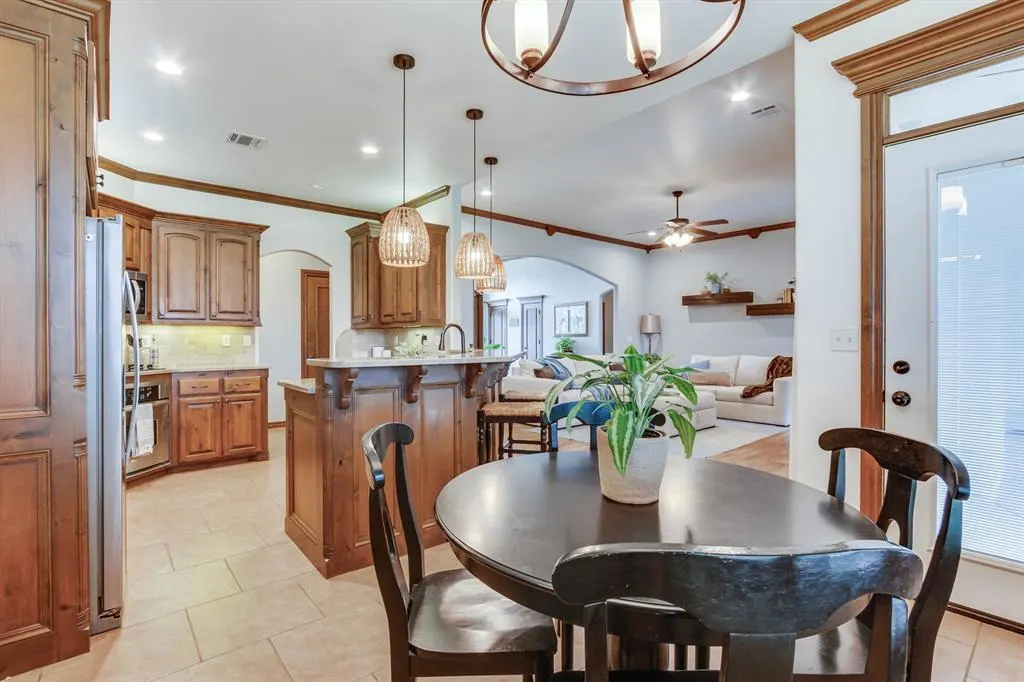 Photo 6 — 825 Silver Tree Drive, Choctaw, OK 73020