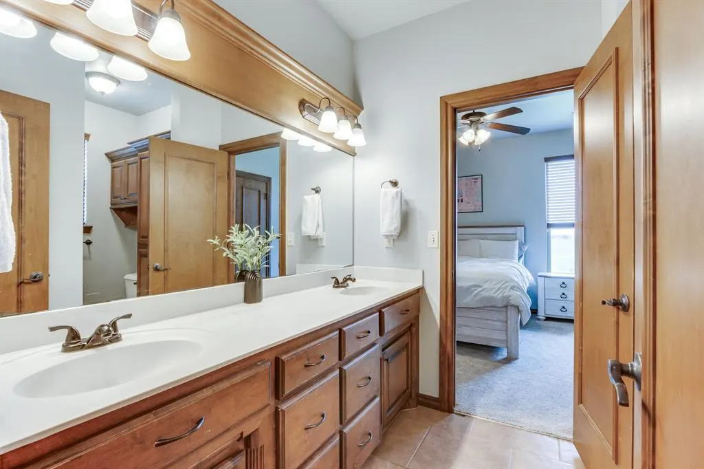 Photo 15 — 825 Silver Tree Drive, Choctaw, OK 73020