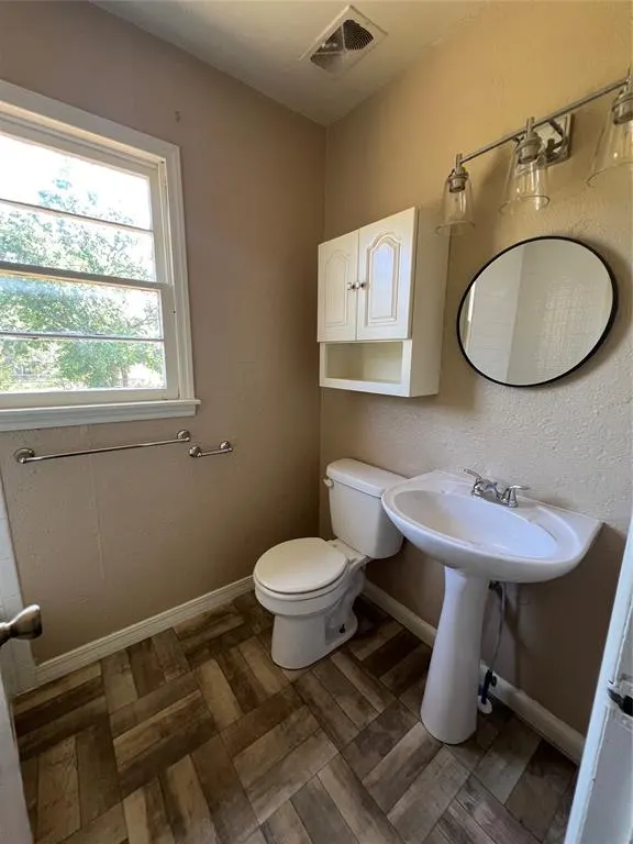 Photo 2 — 1017 E Loyadell Street, Altus, OK 73521