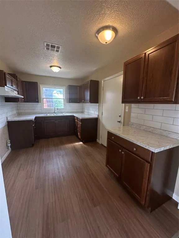 Photo 5 — 1017 E Loyadell Street, Altus, OK 73521