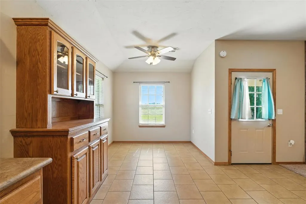 Photo 10 — 410 SE 7th Street, Lexington, OK 73051