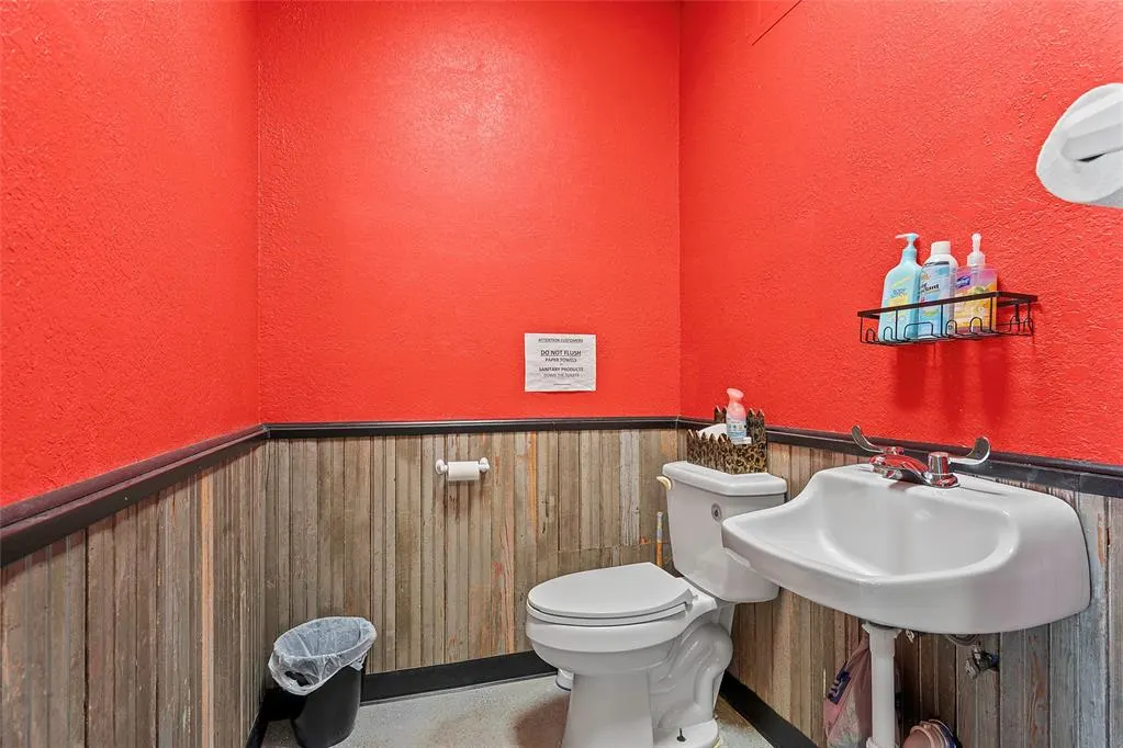 Photo 11 — 212 Mulberry Lane, Wilson, OK 73463