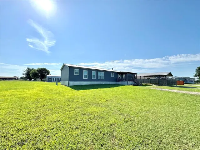 Photo 2 — 111 Clover Lane, Amber, OK 73004