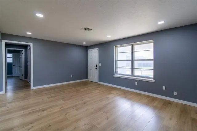 Photo 6 — 728 Musgrave Boulevard, Oklahoma City, OK 73114