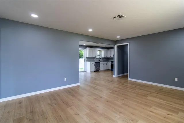 Photo 8 — 728 Musgrave Boulevard, Oklahoma City, OK 73114