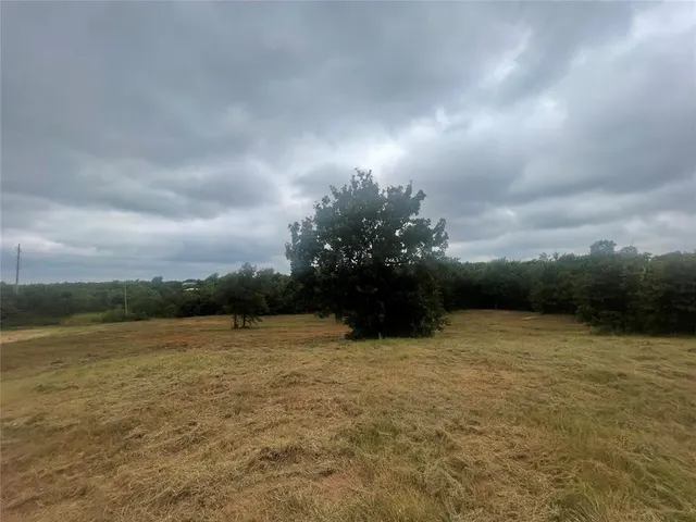 Photo 2 — 17171 Hickory Trail, Newalla, OK 74857