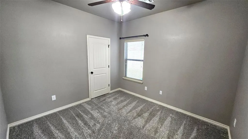 Photo 14 — 2017 Pembroke Lane, Edmond, OK 73003