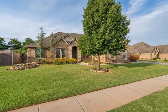 Photo 2 — 8708 SW 59th Terrace, Oklahoma City, OK 73179