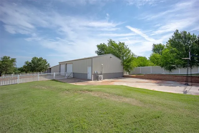 Photo 5 — 11659 273rd Street, Blanchard, OK 73010