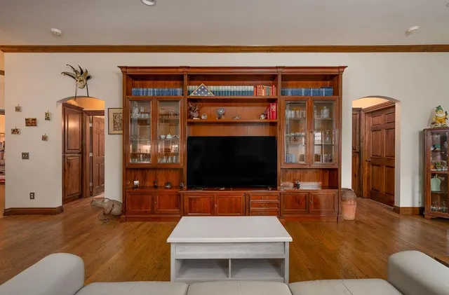 Photo 4 — 313 Coldbrook Circle, Edmond, OK 73003