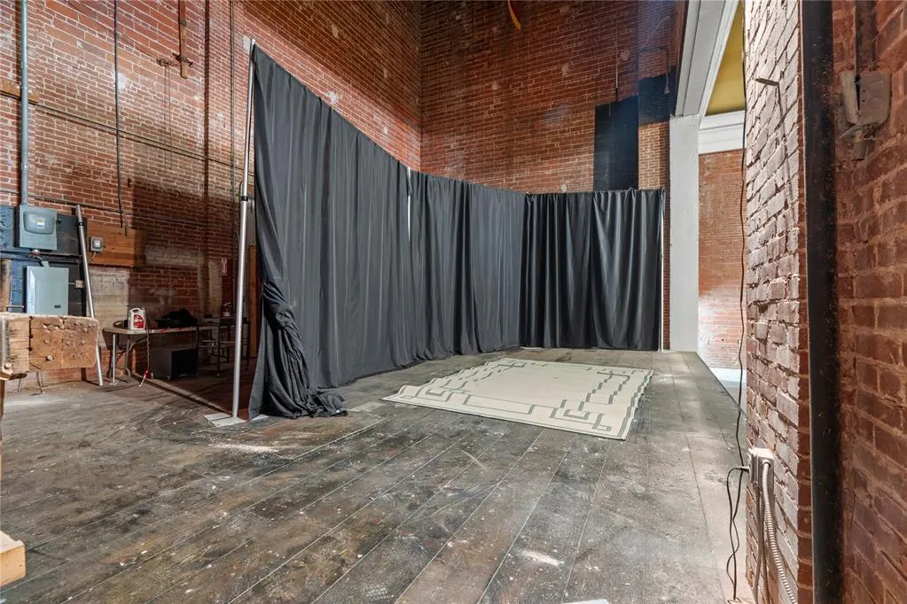 Photo 12 — 606 Frisco Avenue, Clinton, OK 73601