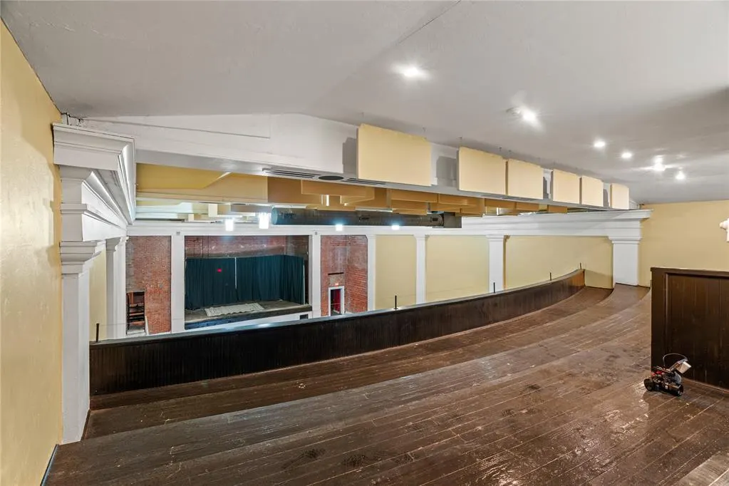 Photo 15 — 606 Frisco Avenue, Clinton, OK 73601