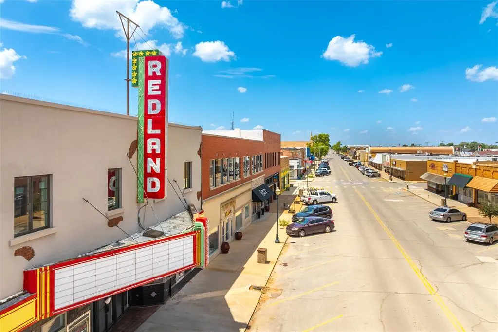 Photo 27 — 606 Frisco Avenue, Clinton, OK 73601