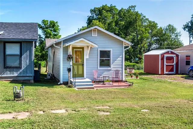 Front exterior — 205 E 2nd Street, Stroud, OK 74079