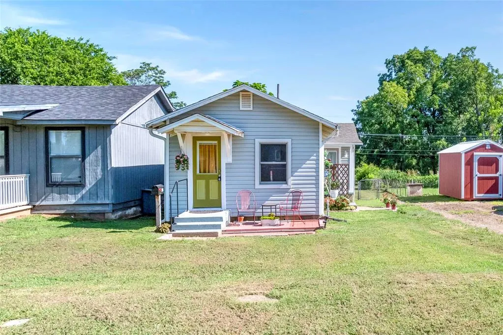 Photo 2 — 205 E 2nd Street, Stroud, OK 74079
