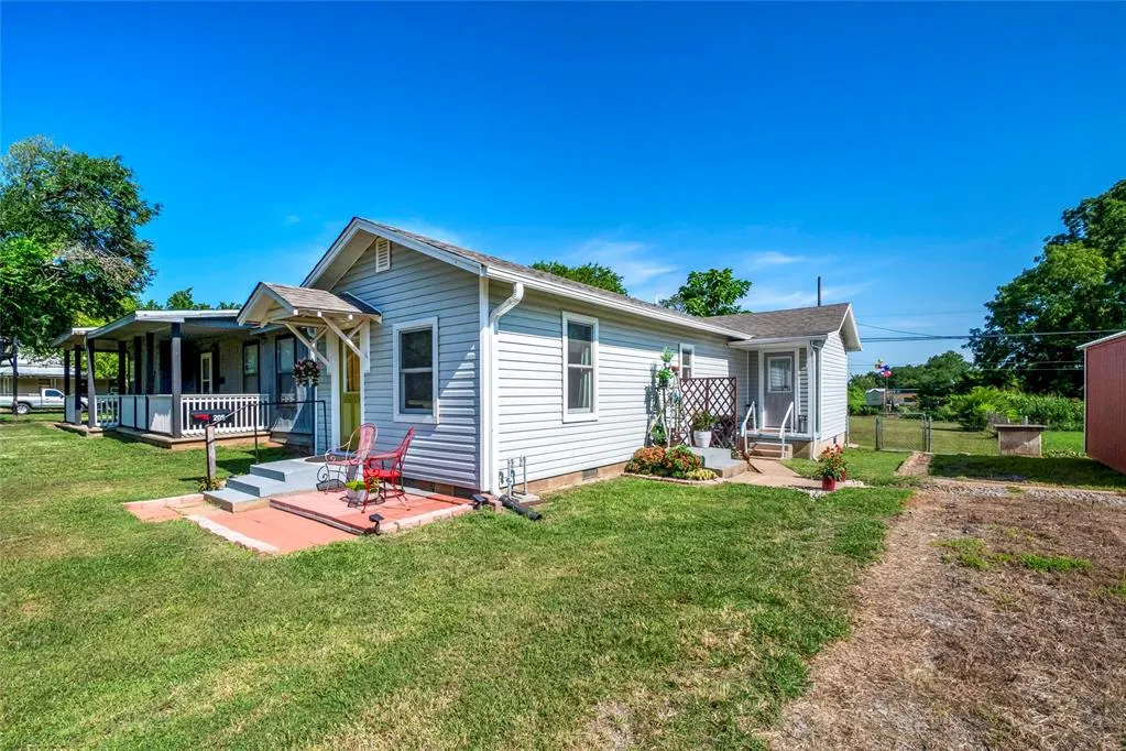 Photo 4 — 205 E 2nd Street, Stroud, OK 74079