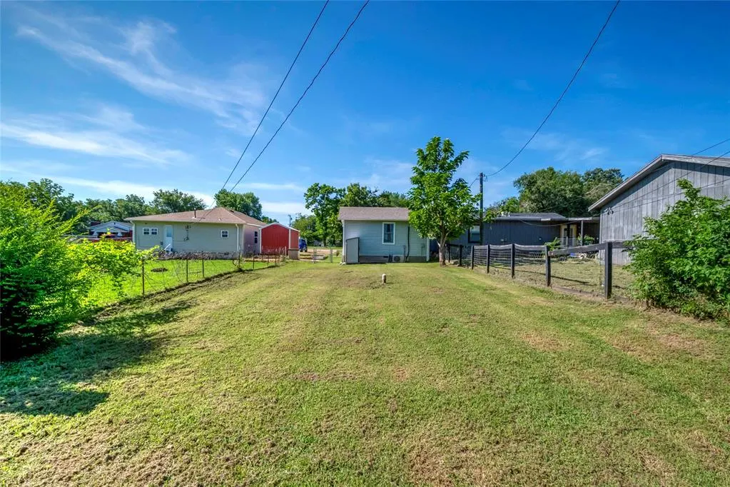 Photo 5 — 205 E 2nd Street, Stroud, OK 74079