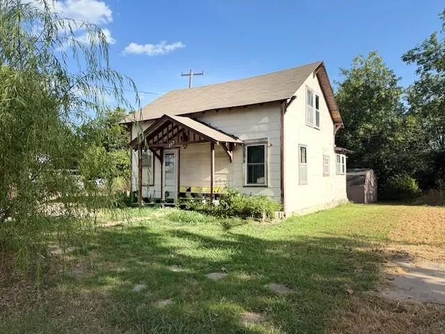 Photo 3 — 307 W Evans Avenue, Seminole, OK 74868
