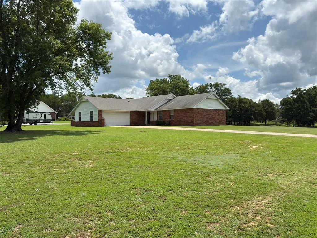 Front exterior — 208 Quail Creek Road, Seminole, OK 74868