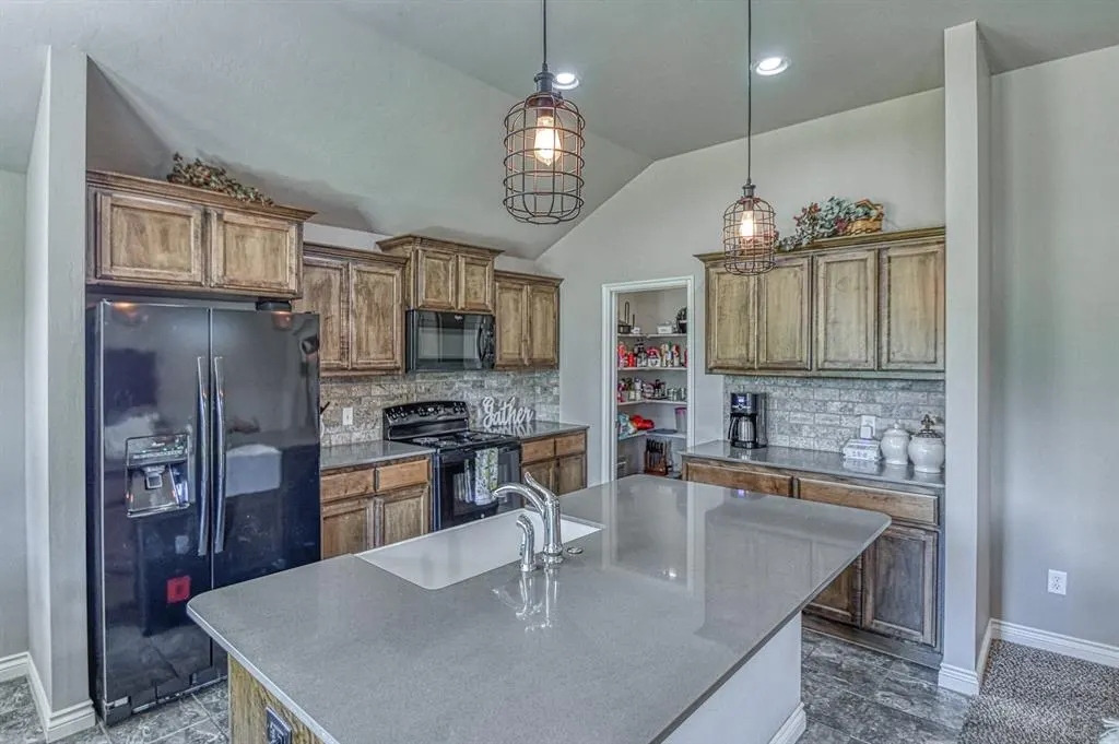 Photo 19 — 9452 SW 29th Terrace, Oklahoma City, OK 73128