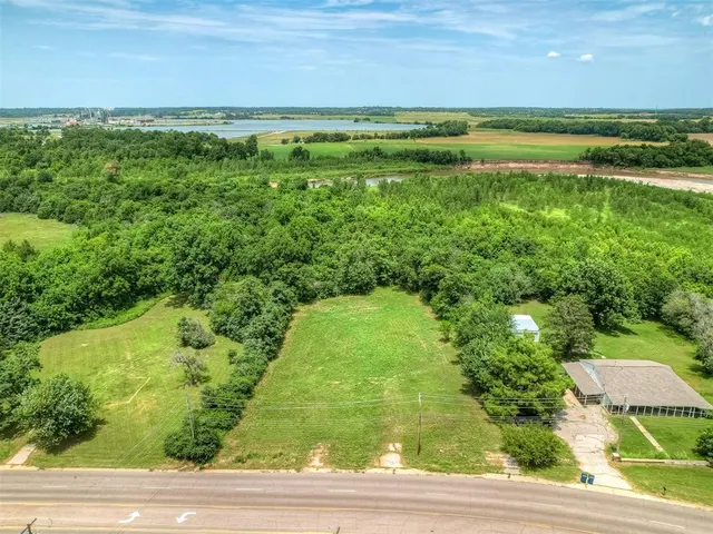 Front exterior — 20469 NE 23rd Street, Harrah, OK 73045