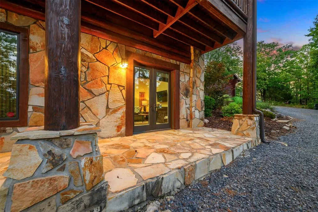 Photo 7 — 107 Lake Bluff Lane, Broken Bow, OK 74728