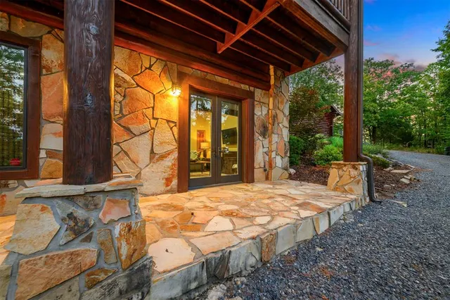 Photo 7 — 107 Lake Bluff Lane, Broken Bow, OK 74728