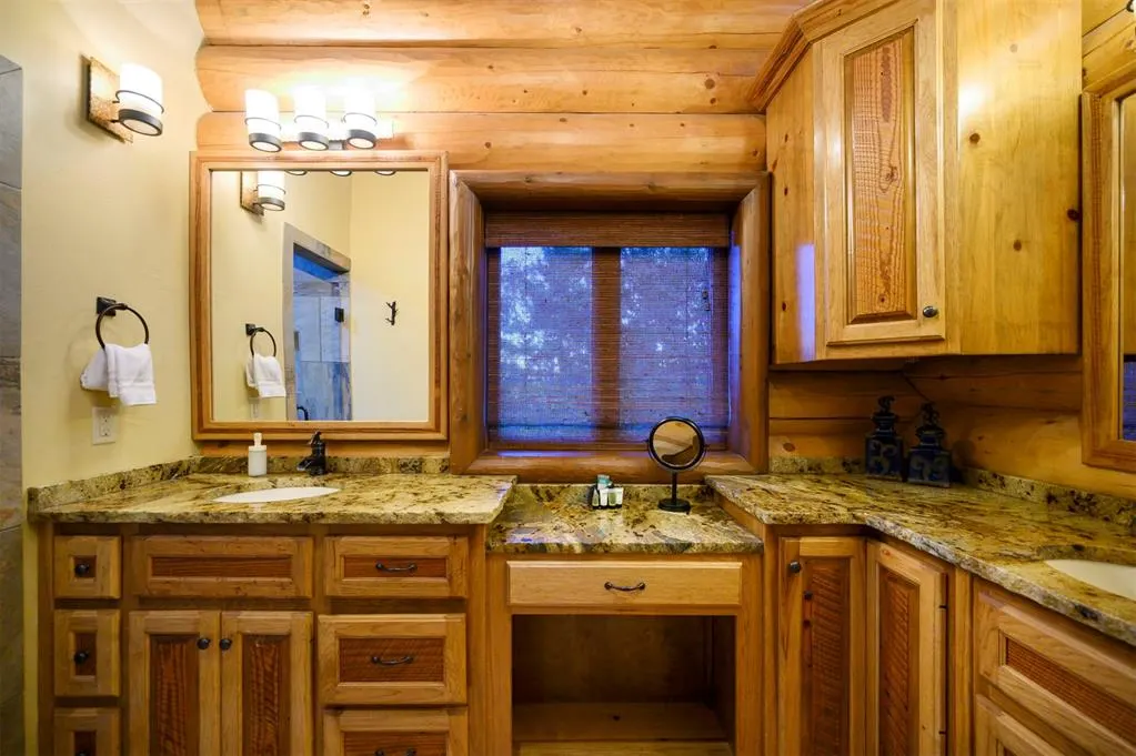Photo 21 — 107 Lake Bluff Lane, Broken Bow, OK 74728