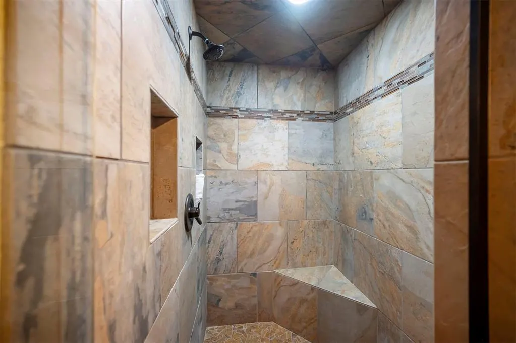Photo 23 — 107 Lake Bluff Lane, Broken Bow, OK 74728