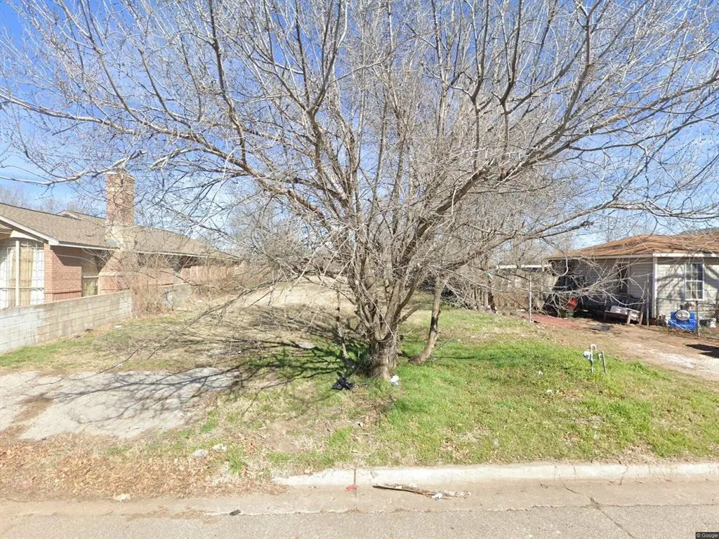 Front exterior — 2405 NW 1st Street, Oklahoma City, OK 73107