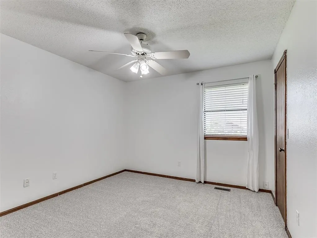 Photo 34 — 5420 Sudbury Lane, Oklahoma City, OK 73135