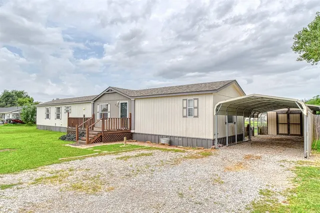 Photo 4 — 200 Chickasha Avenue, Amber, OK 73004