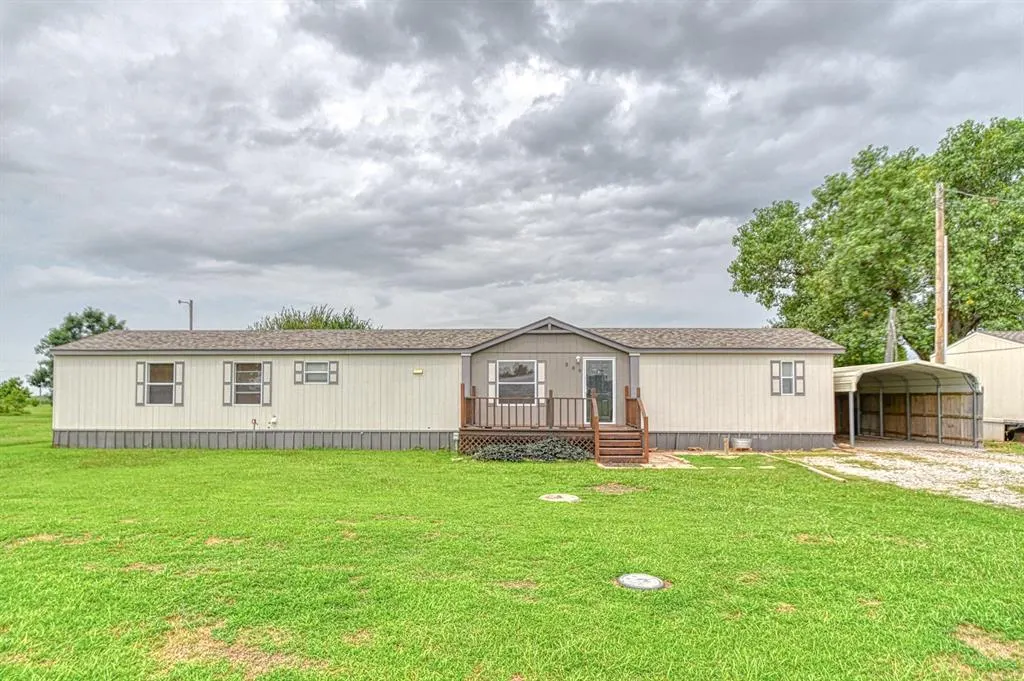 Photo 3 — 200 Chickasha Avenue, Amber, OK 73004
