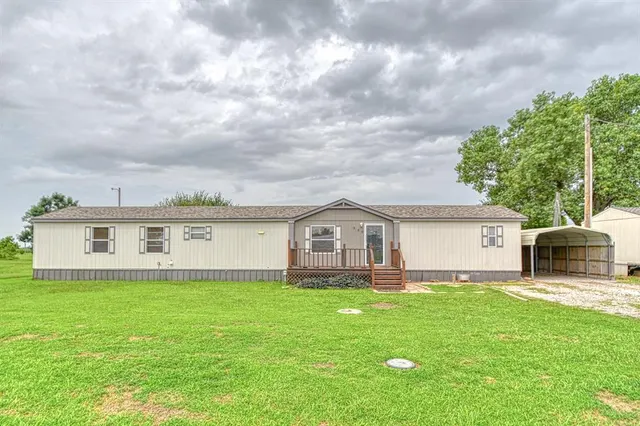 Photo 3 — 200 Chickasha Avenue, Amber, OK 73004