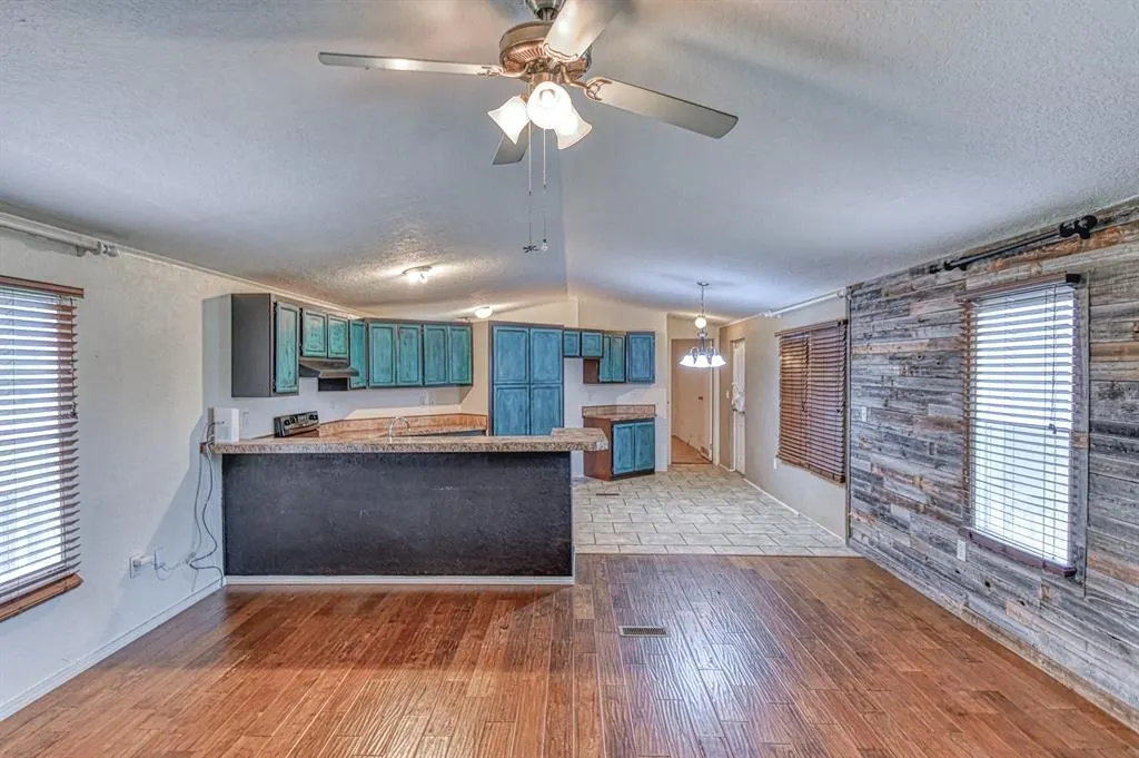 Photo 11 — 200 Chickasha Avenue, Amber, OK 73004