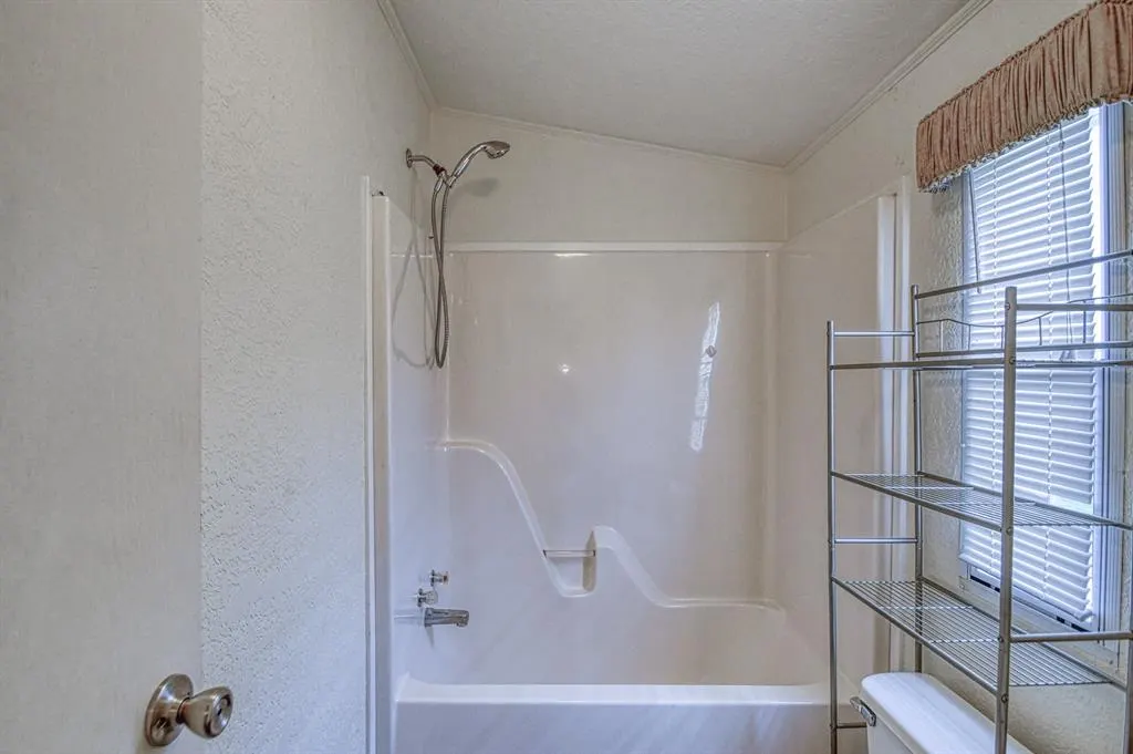 Photo 33 — 200 Chickasha Avenue, Amber, OK 73004