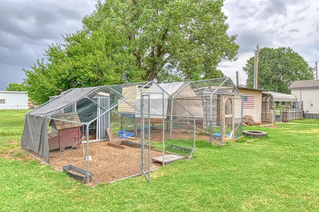 Photo 38 — 200 Chickasha Avenue, Amber, OK 73004