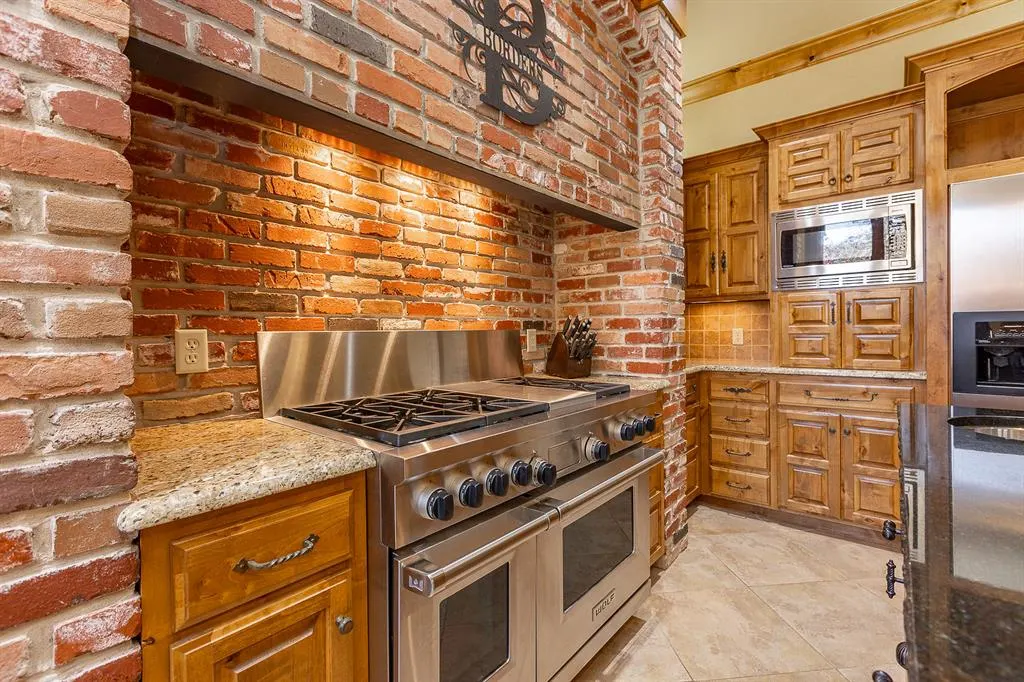 Photo 13 — 10250 Stone Gate Way, Arcadia, OK 73007