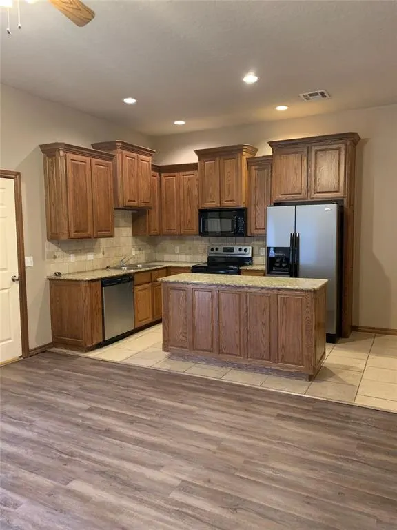Front exterior — 316 Woodbriar Road, Noble, OK 73068