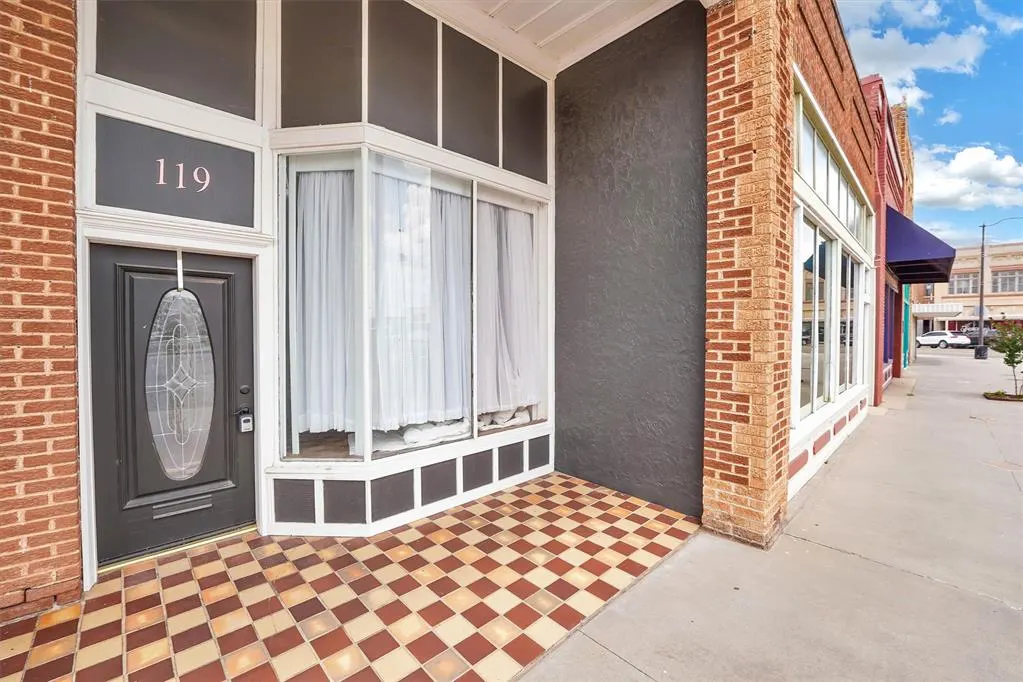 Front exterior — 119 E Main Street, Cordell, OK 73632