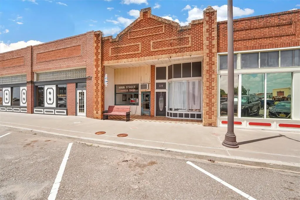 Photo 3 — 119 E Main Street, Cordell, OK 73632
